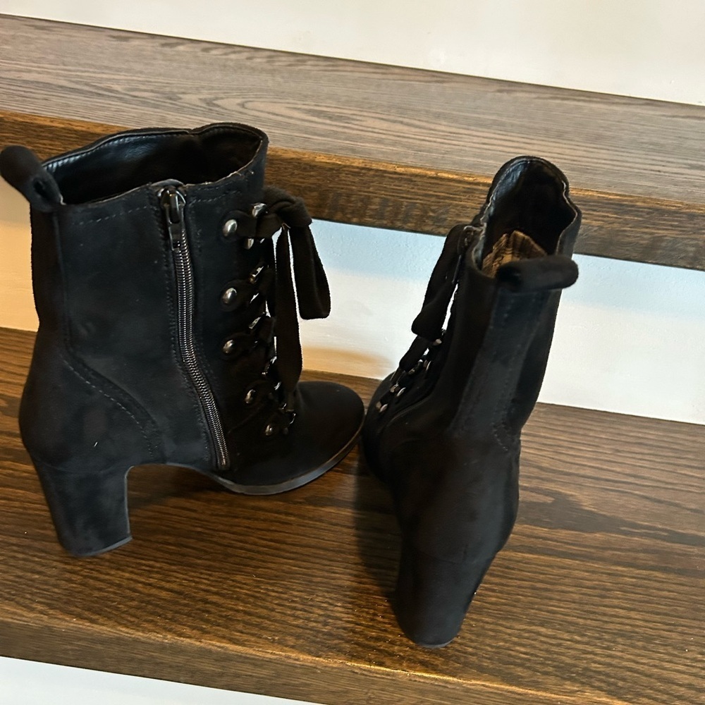Black Lace-Up Women's Boots - Picture 4 of 5
